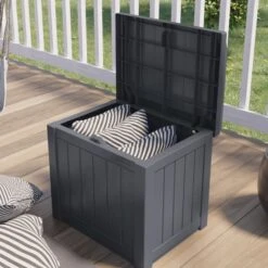 1'10 X 1'5 Suncast 83L Plastic Garden Storage Seat - Cyberspace (0.56m X 0.43m)
