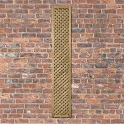 Forest 5'11" X 1' Wisley Diamond Lattice Panel (1.8m X 0.3m)